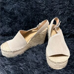 Elegant Beige Wedge Sandals